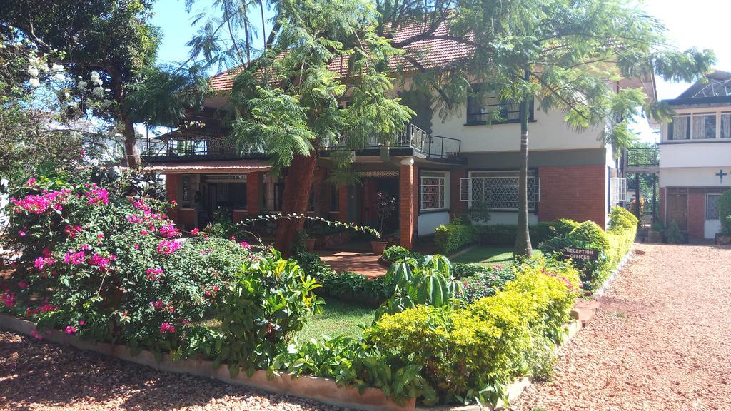 Arise Africa Christian Guesthouse Jinja Bagian luar foto