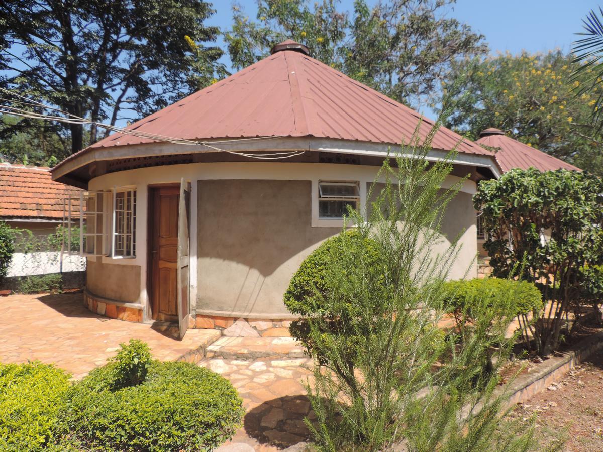 Arise Africa Christian Guesthouse Jinja Bagian luar foto